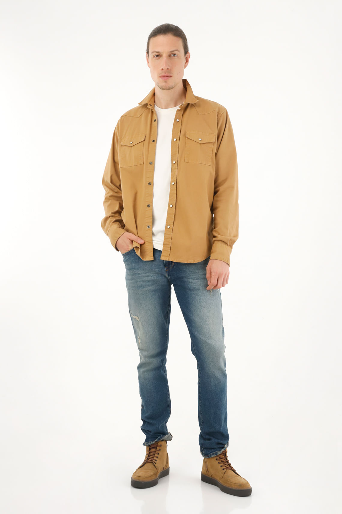 Camisa café manga larga para hombre