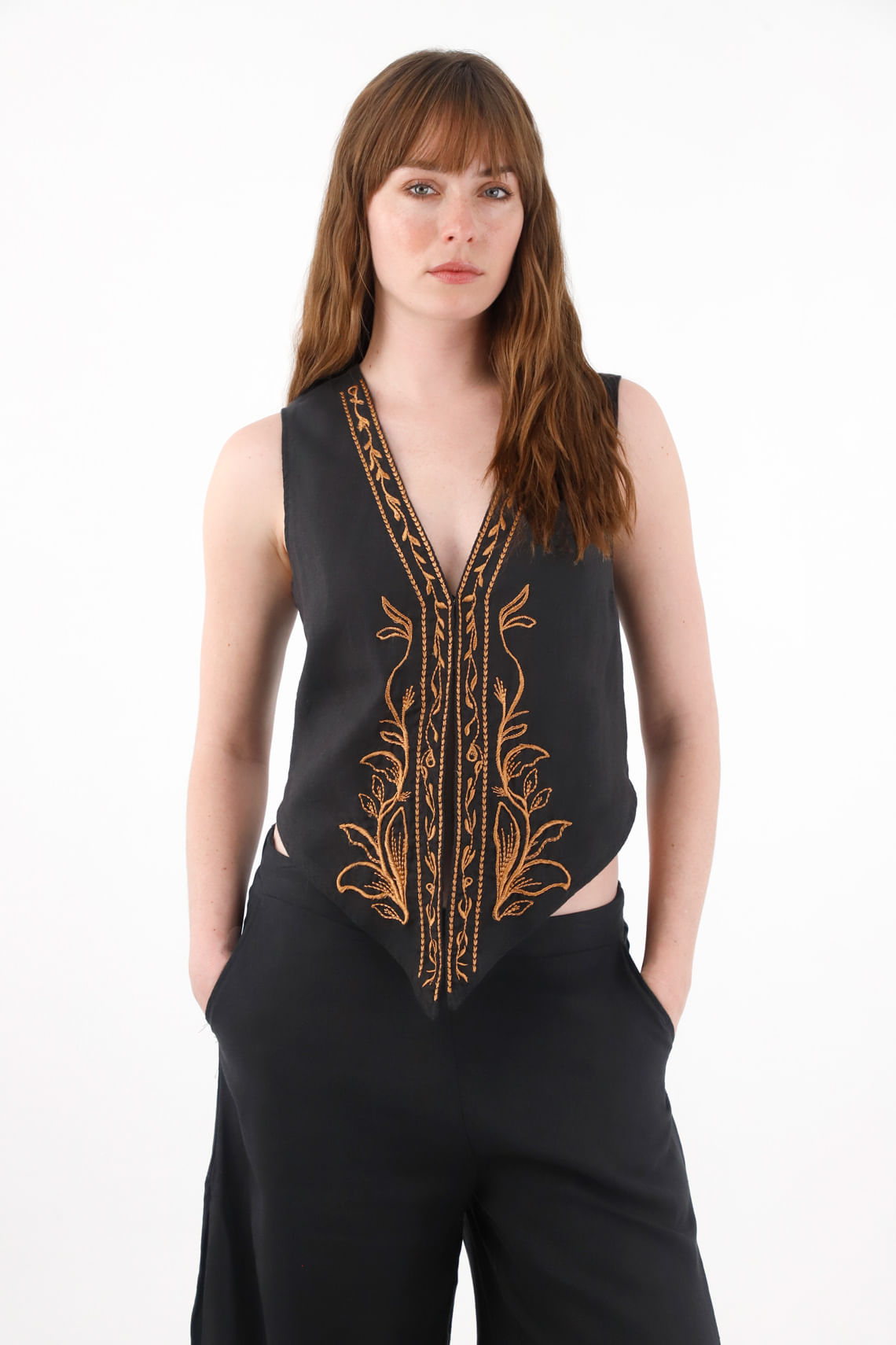 Chaleco en 100% lino con bordados para mujer