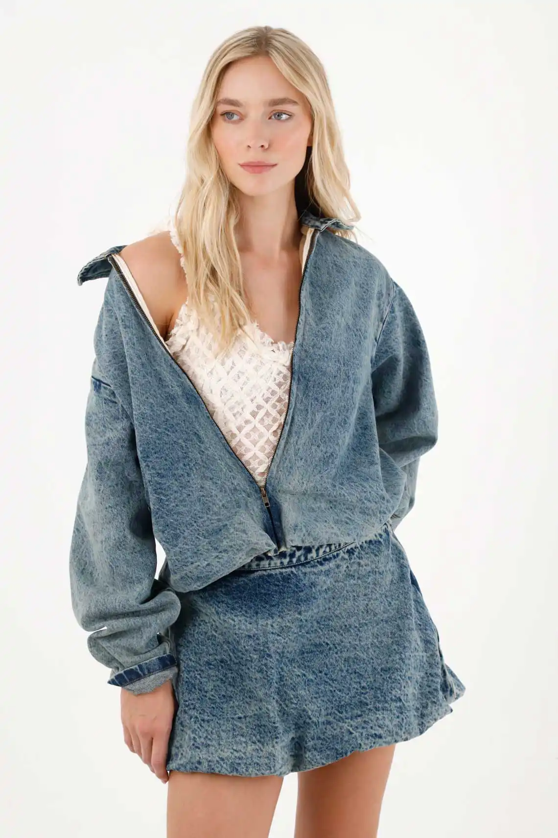 Chaqueta Bomber en denim para mujer