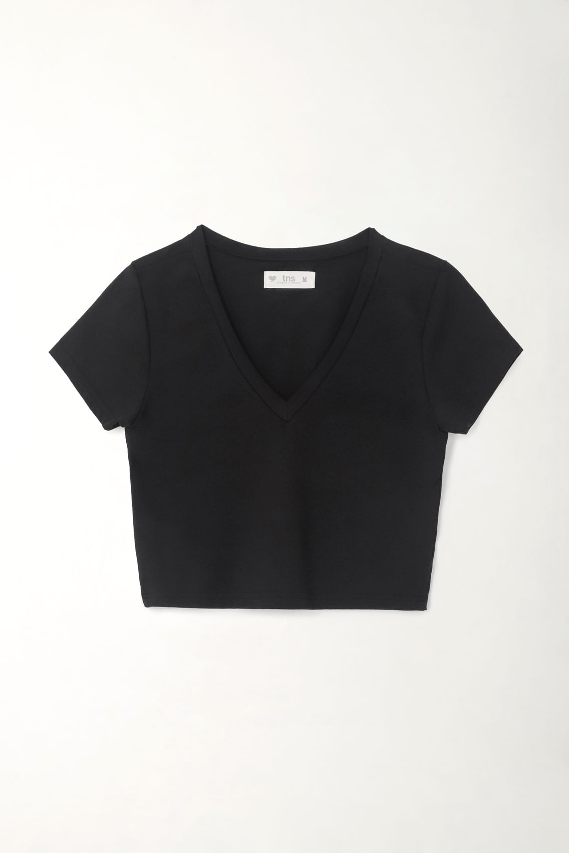Camiseta crop con cuello en V negra para mujer