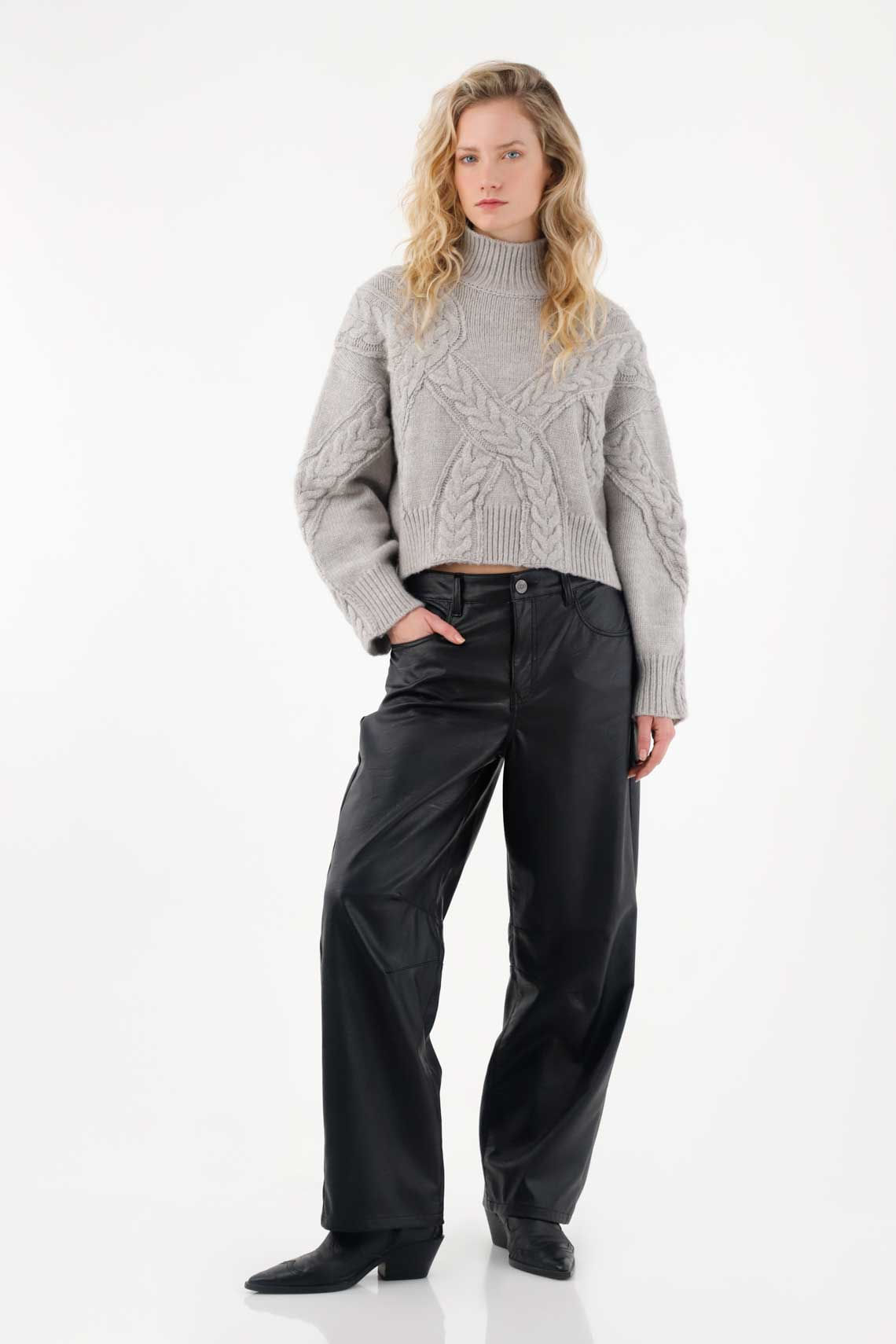 Buzo con tejido trenzado gris para mujer