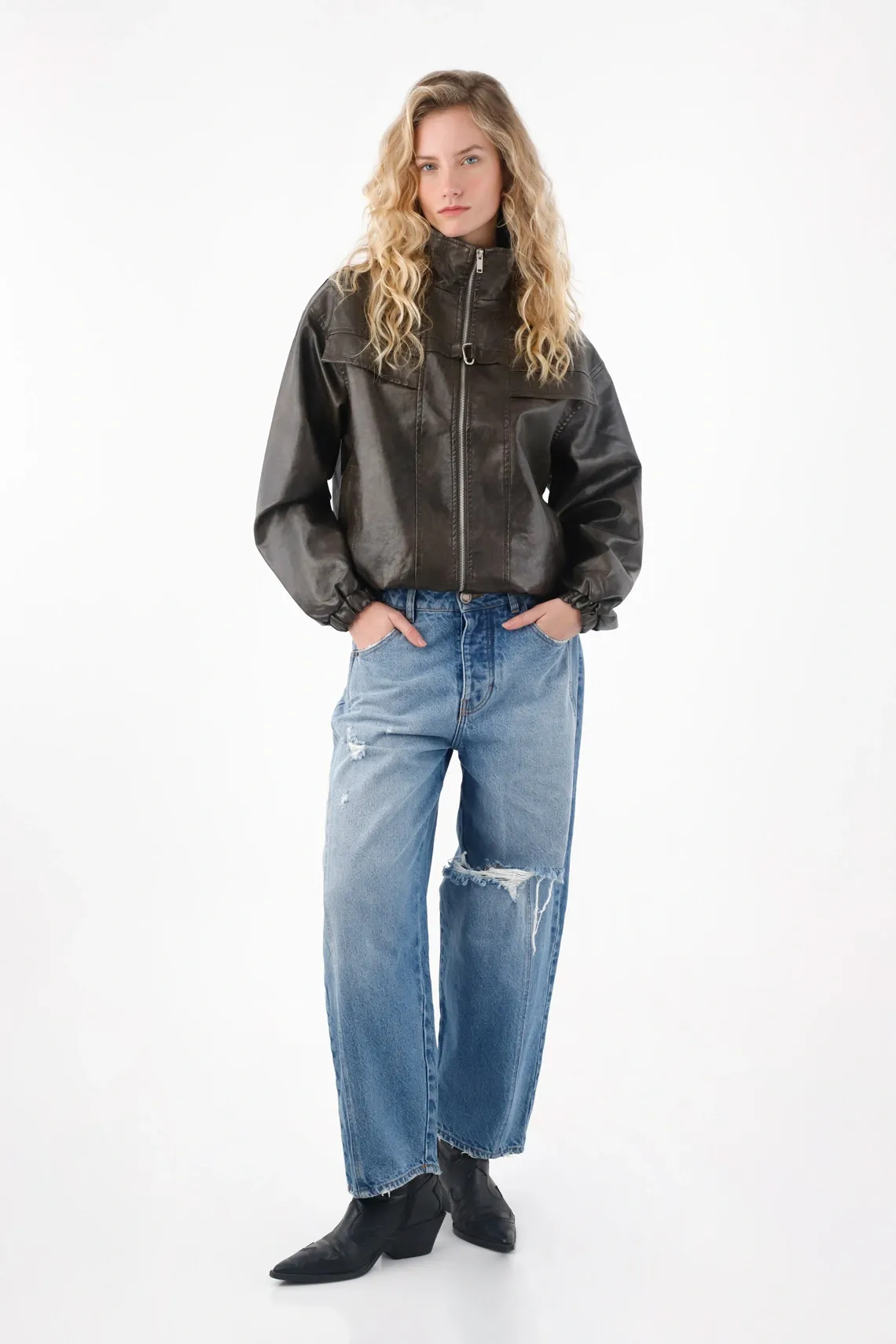 Jean con rotos azul para mujer