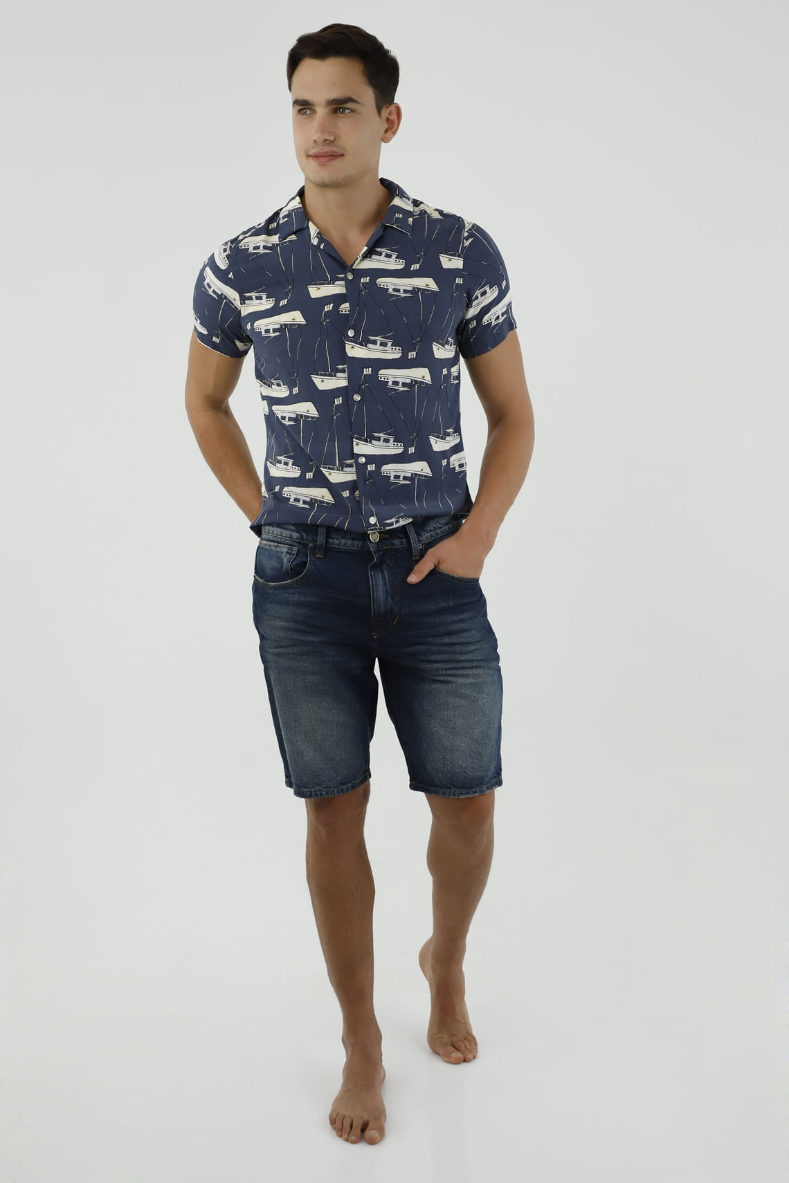 Bermuda azul oscuro para hombre