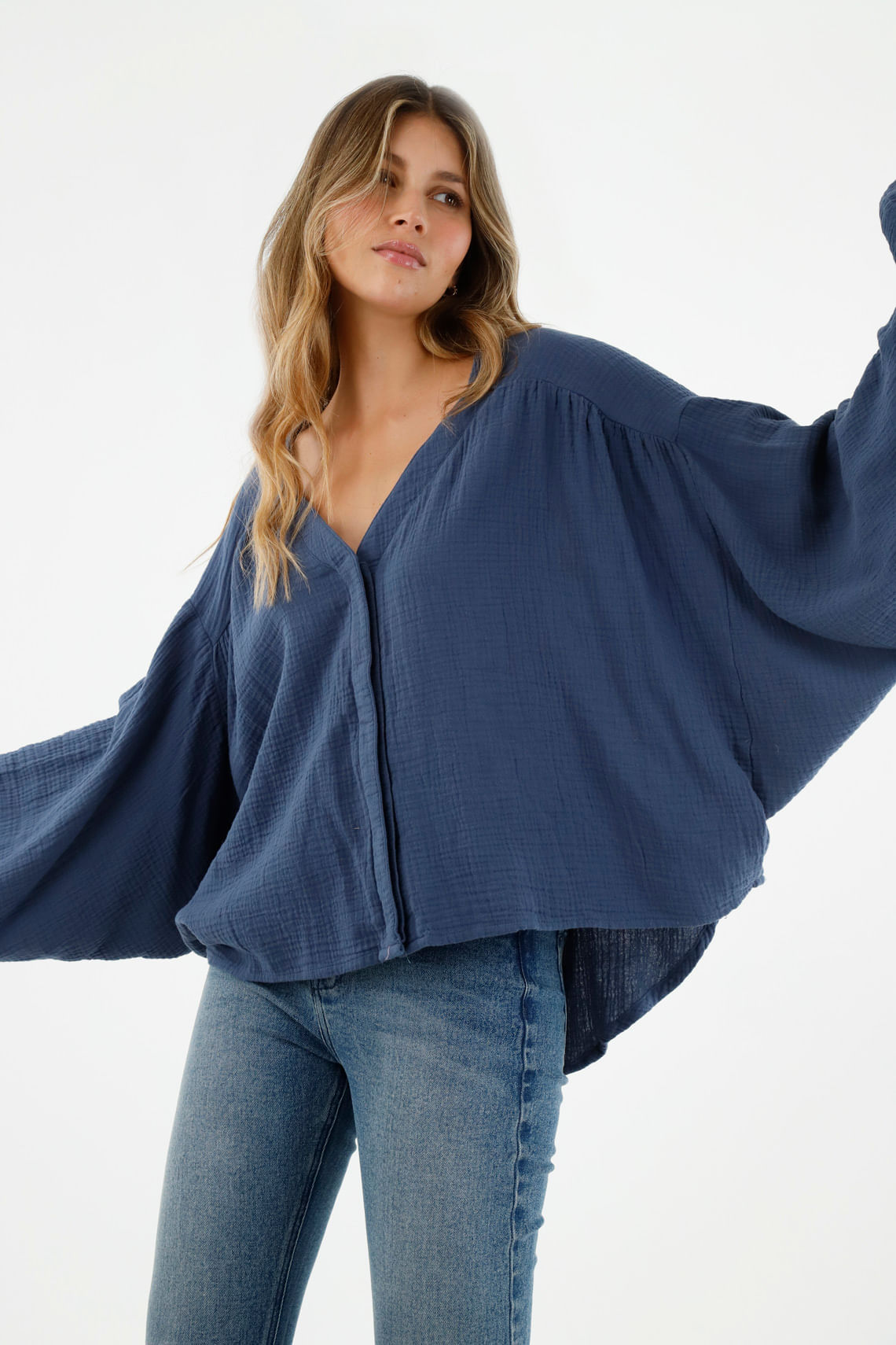 Camisa azul manga larga para mujer