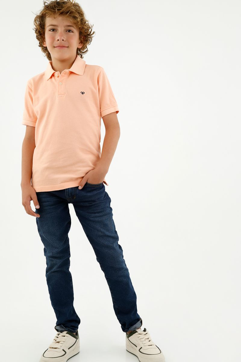 Polo naranja con mini bordado para niño