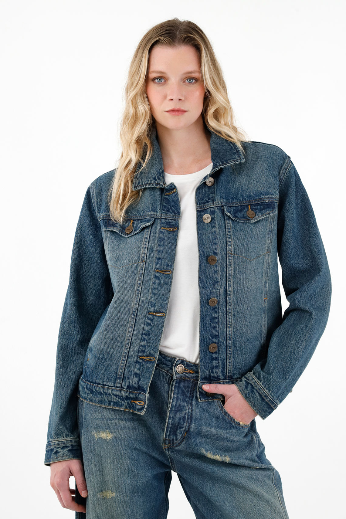 Chaqueta azul en denim para mujer